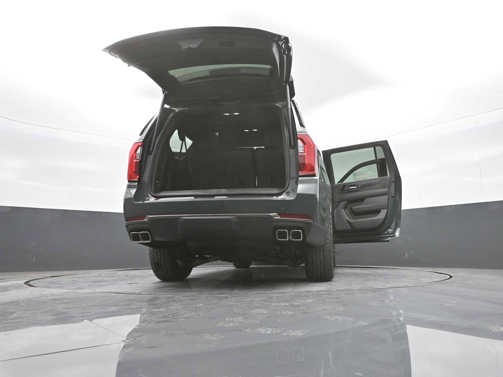 New 2026 GMC Yukon XL AT4 Ultimate w/ LPO, Floor Liner Package AWD/4WD image 51