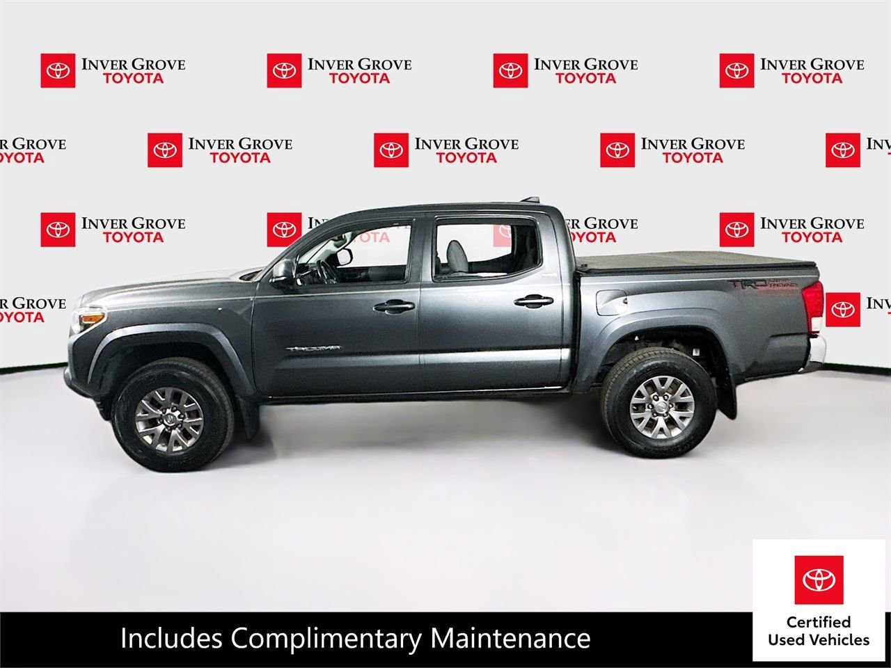 Certified 2016 Toyota Tacoma SR5 w/ SR5 Appearance Package (SN) image 8