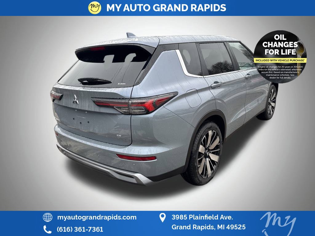 Used 2026 Mitsubishi Outlander SE AWD/4WD image 7