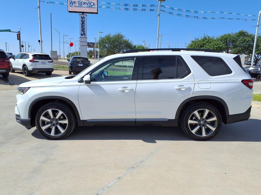 Certified 2024 Honda Pilot Touring image 4