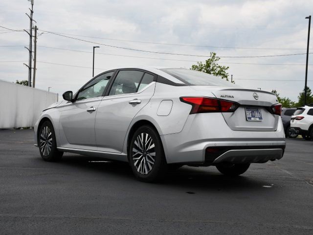 Used 2024 Nissan Altima 2.5 SV FWD image 5