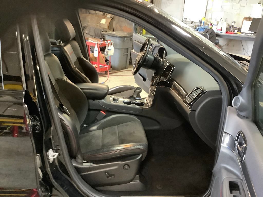 Used 2020 Jeep Grand Cherokee Trailhawk AWD/4WD image 22