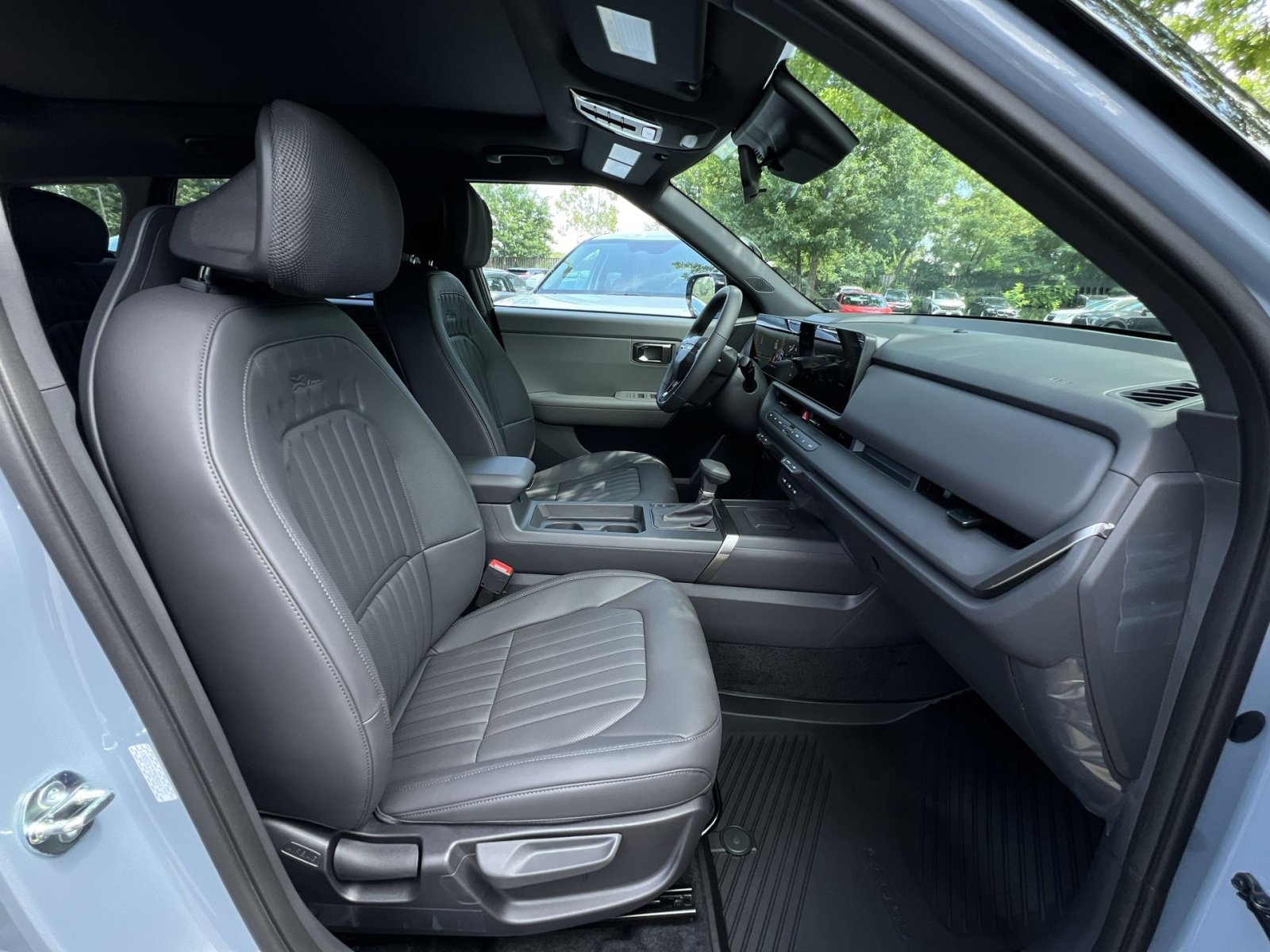 New 2027 Kia Seltos X-Line S w/ X-Line S Premium Package AWD/4WD image 32