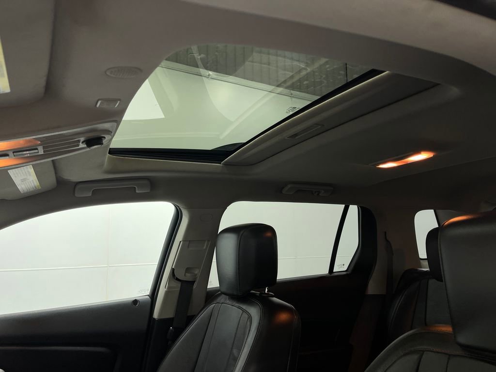 Used 2017 GMC Terrain SLT w/ Open Road Package image 12