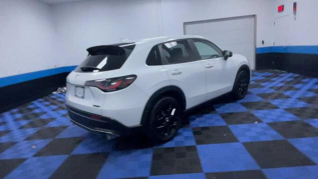 Used 2024 Honda HR-V Sport image 8