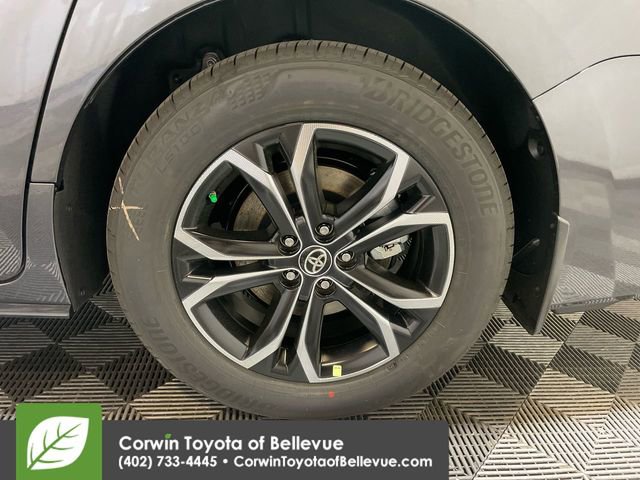 New 2025 Toyota Sienna Platinum image 24