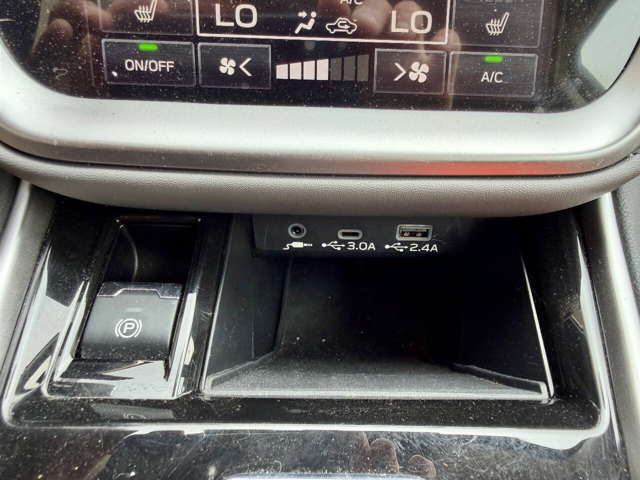 Used 2025 Subaru Outback Onyx Edition AWD/4WD image 45