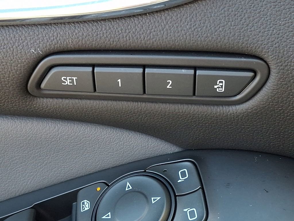 Used 2021 Buick Enclave Premium w/ Surround and Sites Package image 31