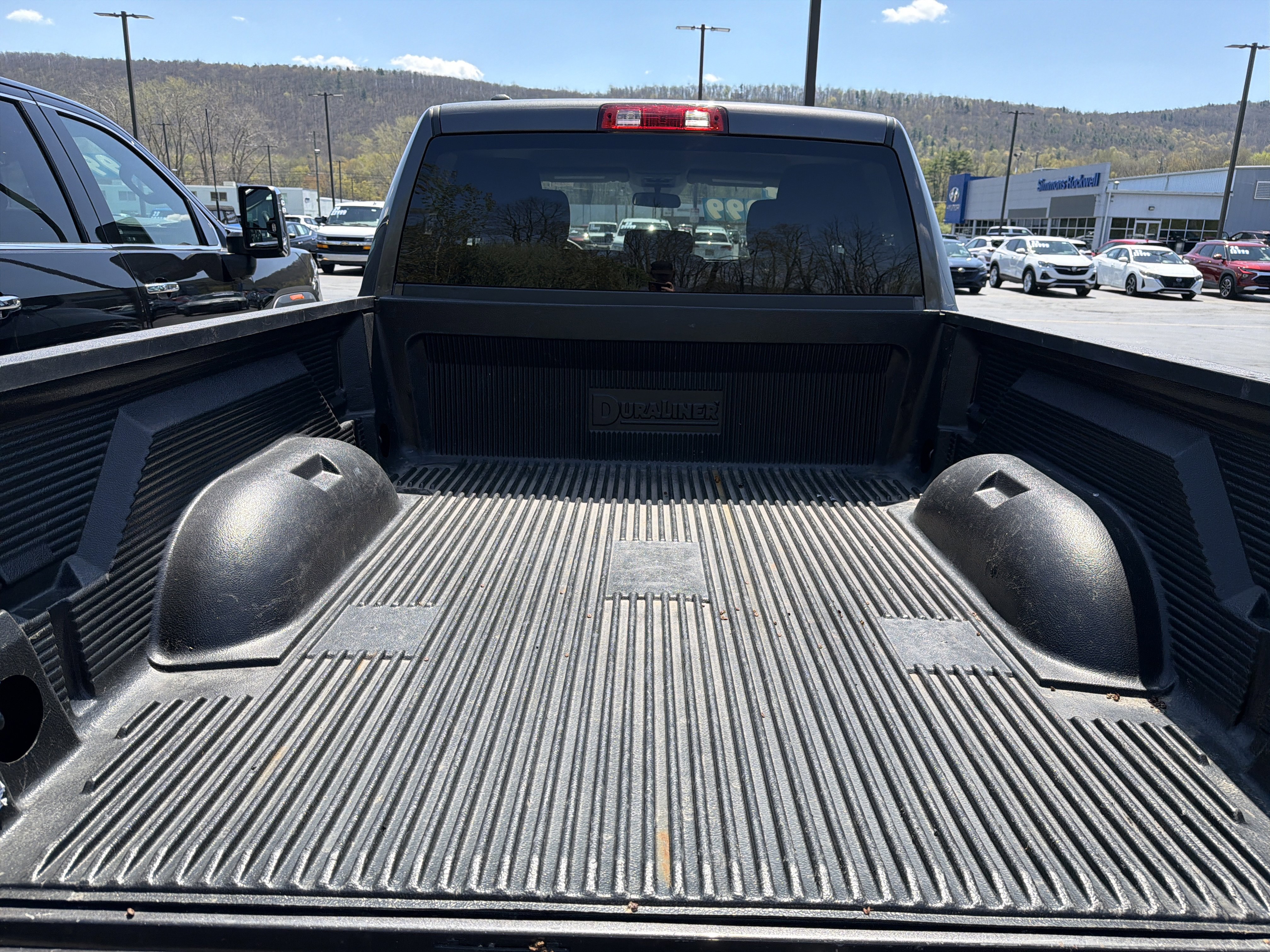 Used 2024 RAM 1500 Classic SLT AWD/4WD image 8