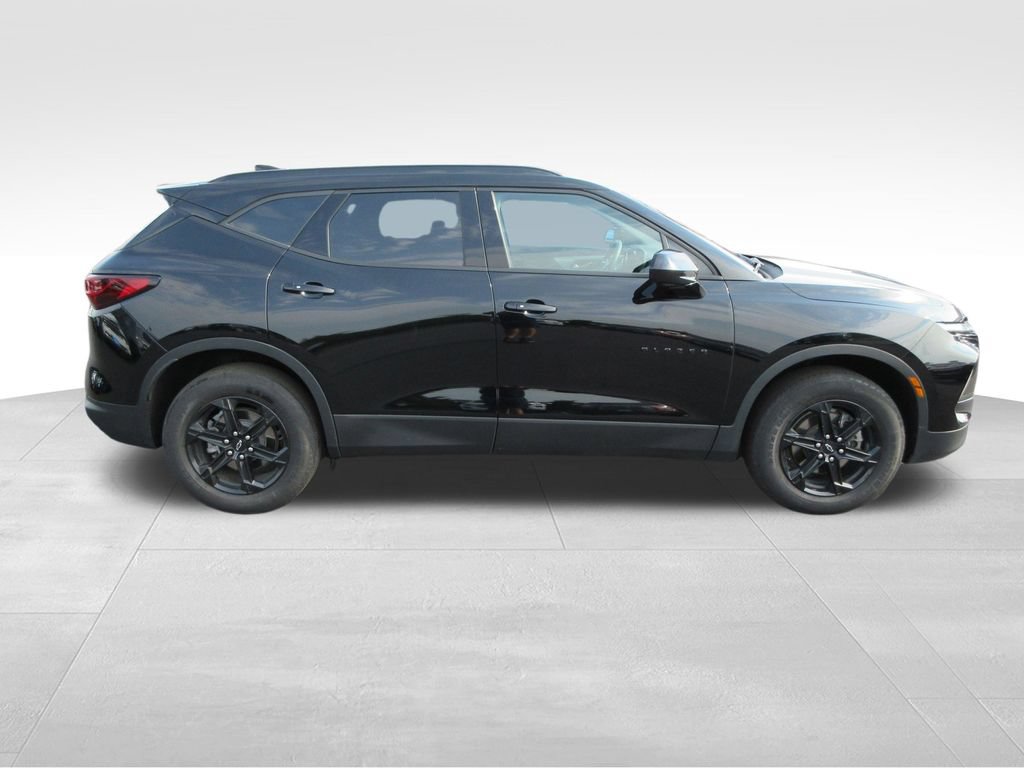 Used 2024 Chevrolet Blazer LT w/ Convenience Package FWD image 6