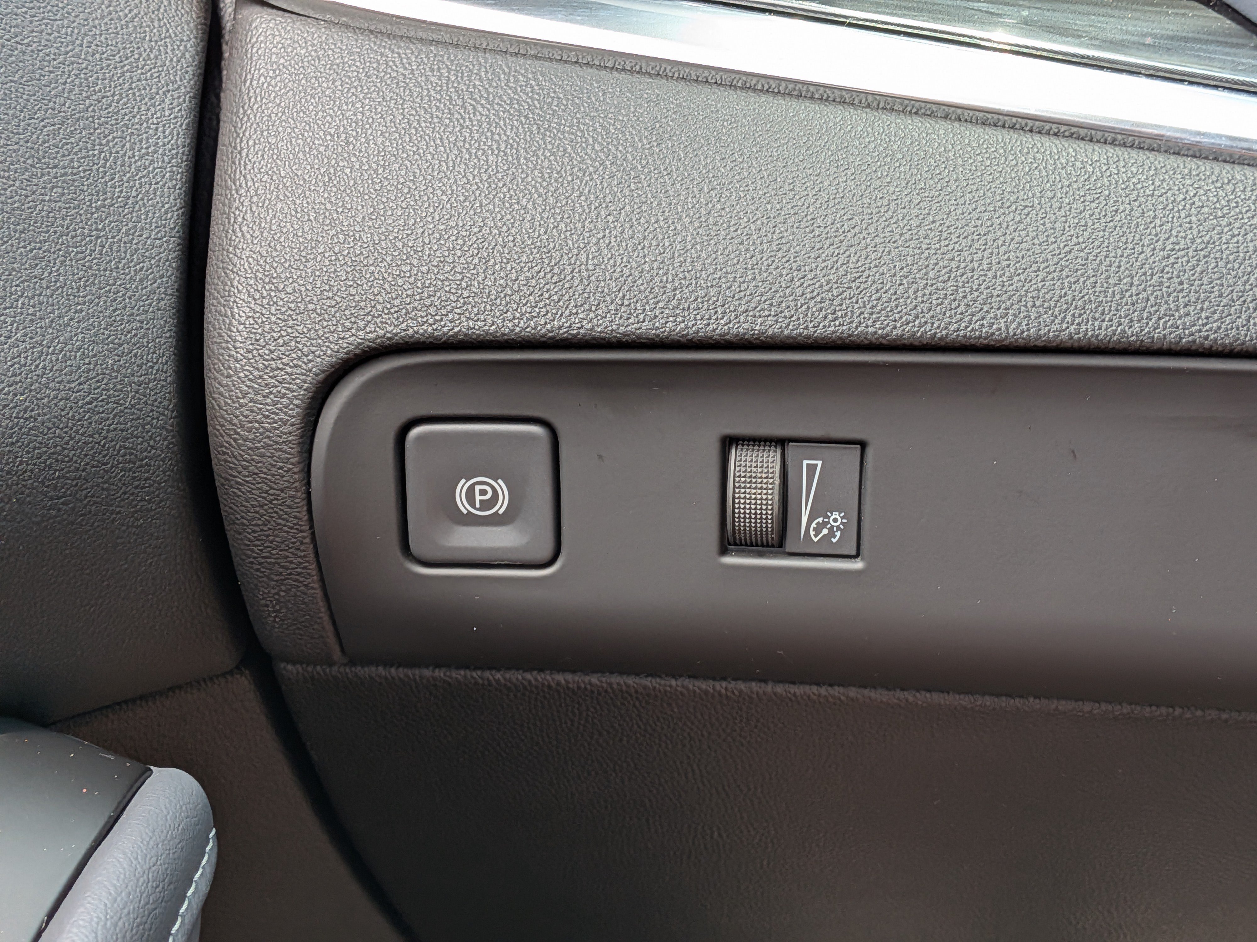 Used 2023 Buick Enclave Essence w/ Experience Buick Package FWD image 25