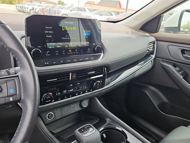 Used 2023 Nissan Rogue SL w/ SL Premium Package image 20