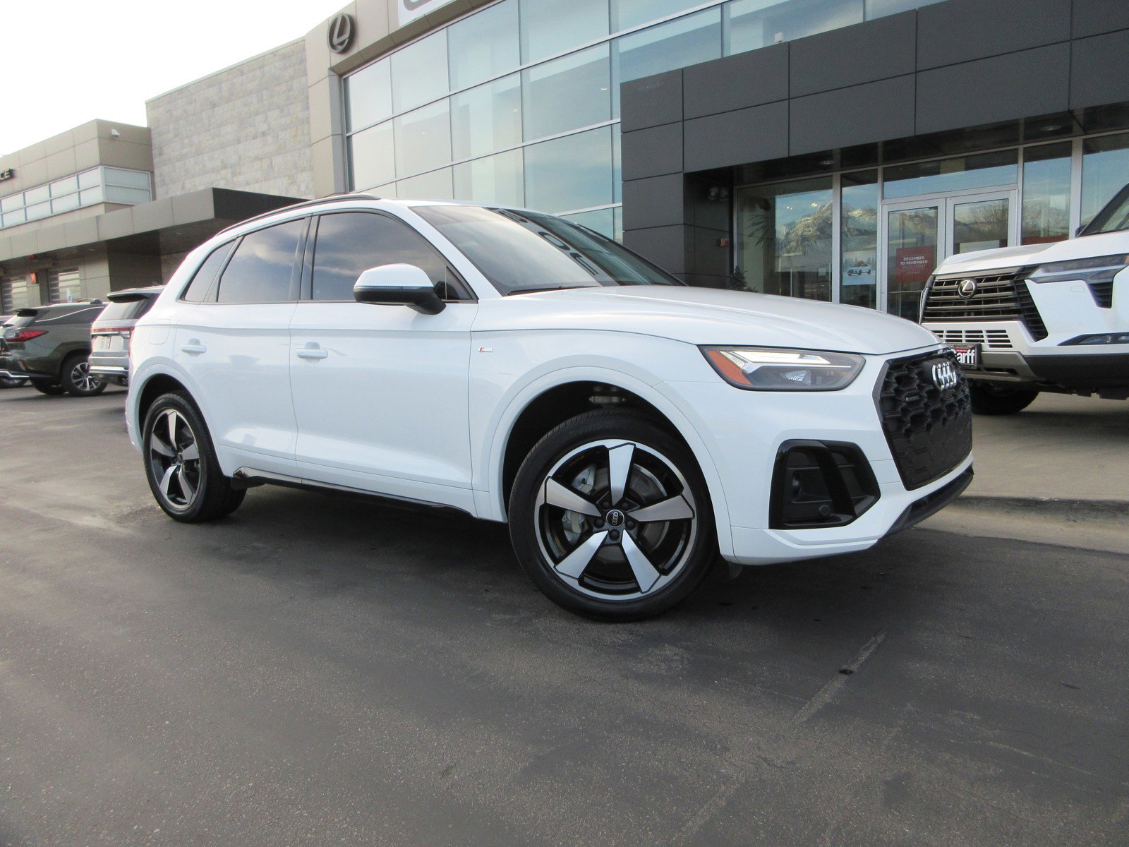 Used 2023 Audi Q5 2.0T Premium Plus w/ Premium Plus Package image 15