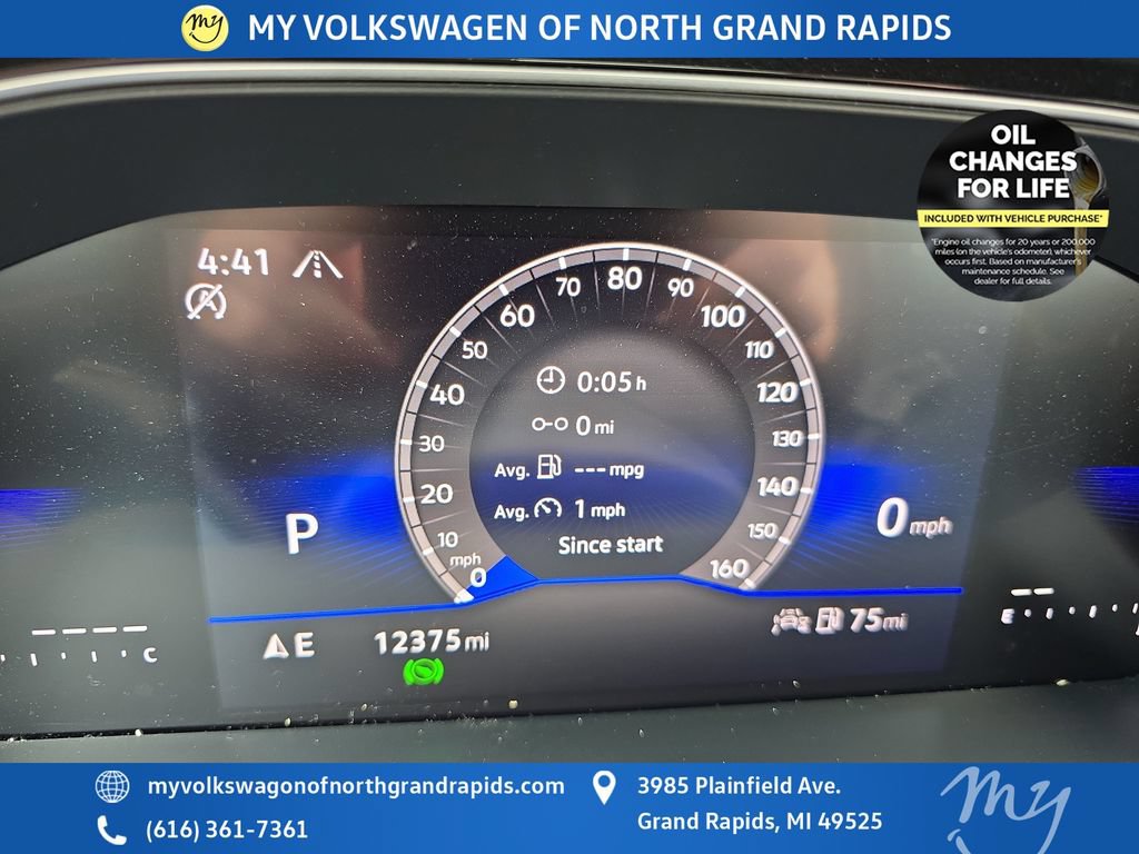 Used 2025 Volkswagen Jetta SE w/ Sunroof Package FWD image 19