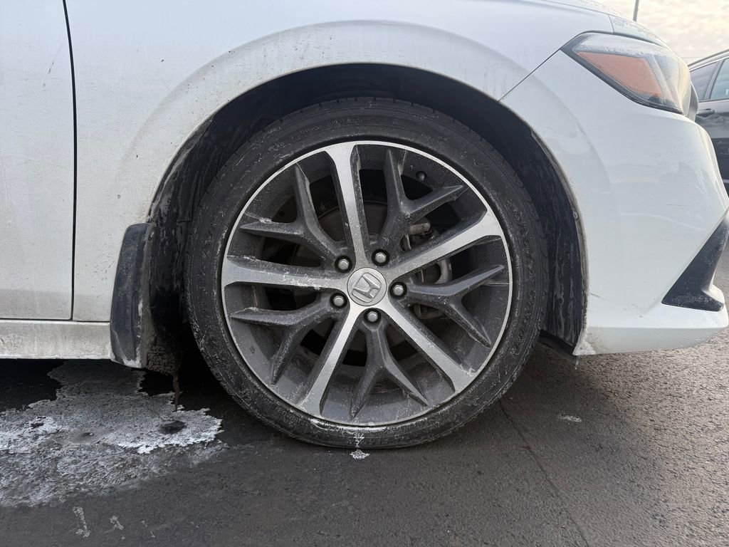 Used 2022 Honda Civic Touring image 4