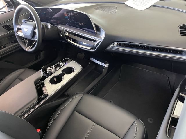 Used 2024 Cadillac Lyriq Tech AWD/4WD image 15