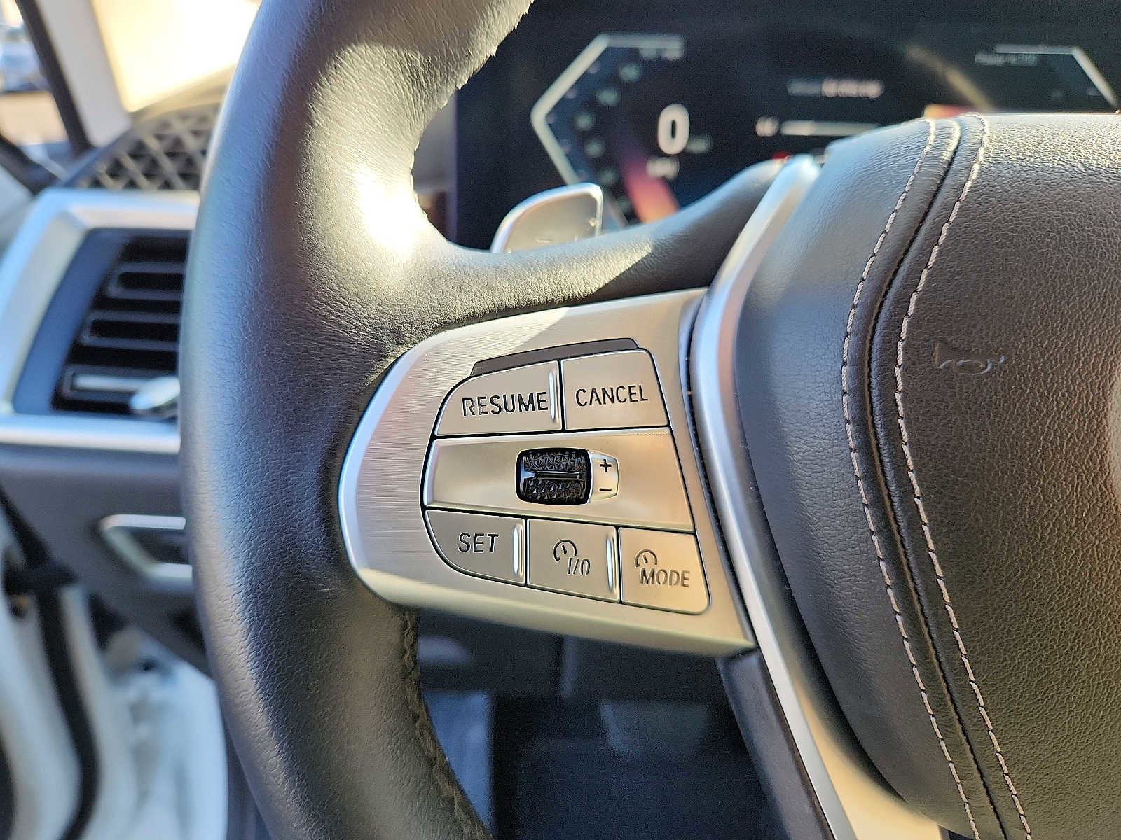 Certified 2024 BMW X7 xDrive40i image 19