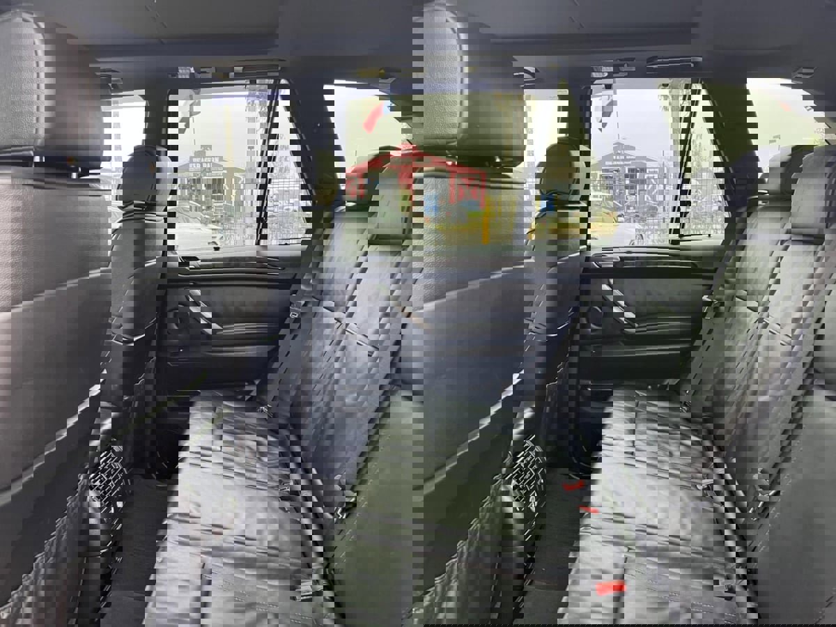 Used 2006 BMW X5 4.8is image 22