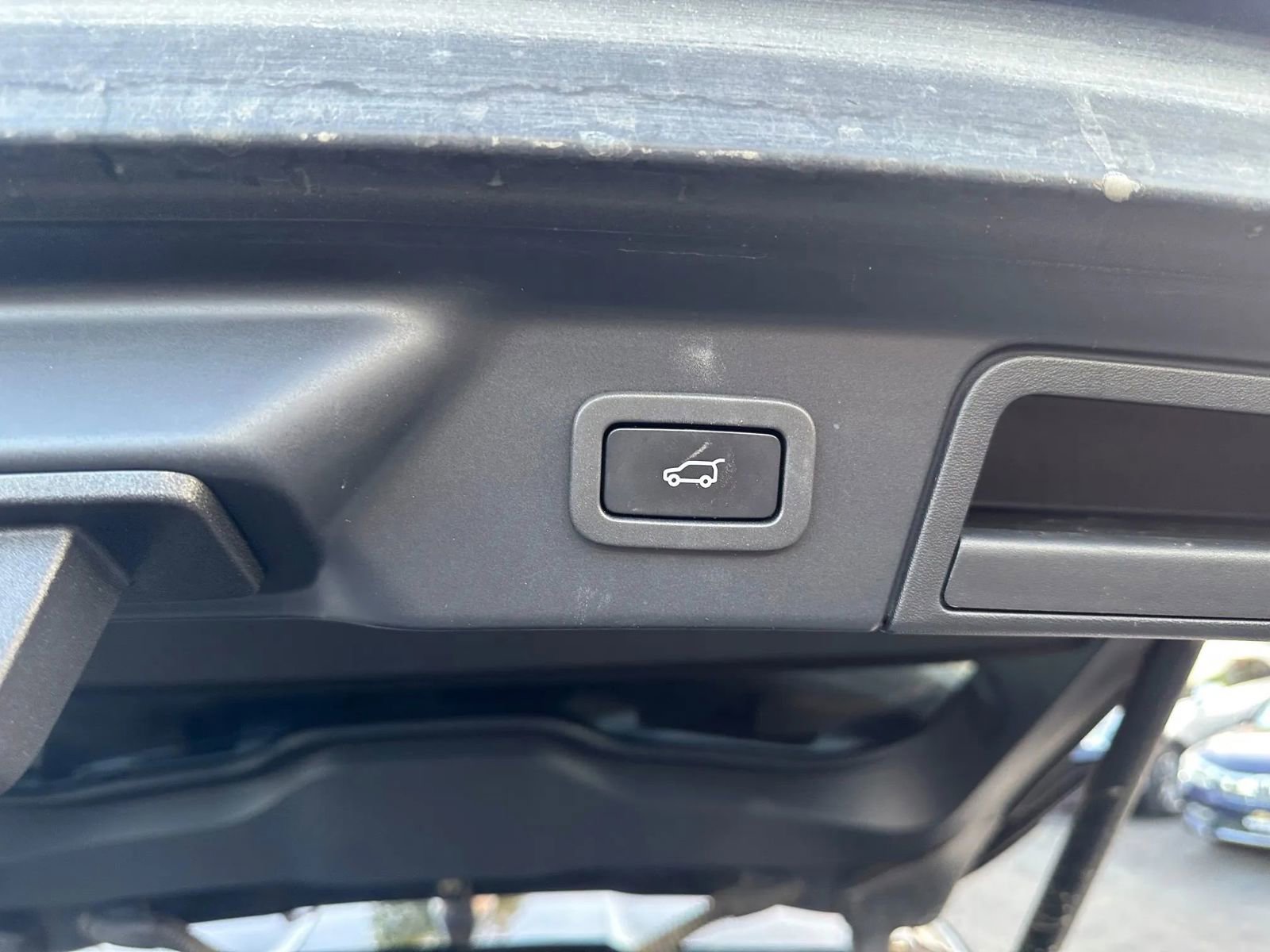 Used 2020 Land Rover Range Rover Velar S AWD/4WD image 19