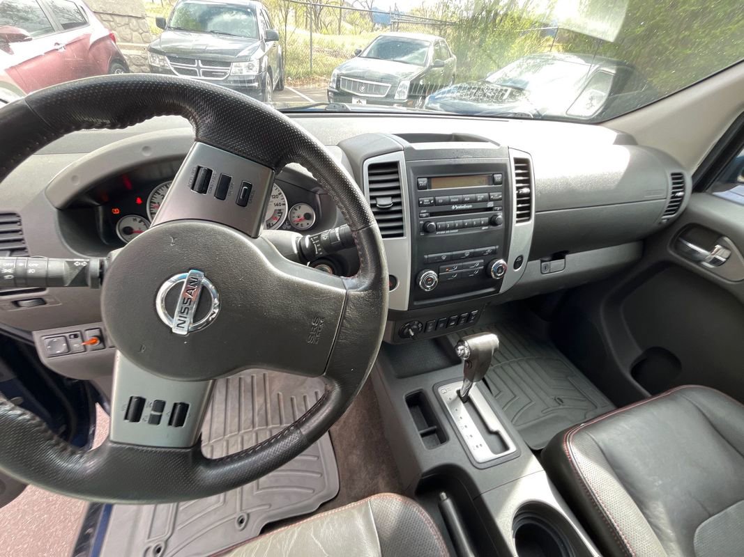 Used 2011 Nissan Frontier PRO-4X w/ Pro-4x Luxury Pkg AWD/4WD image 11