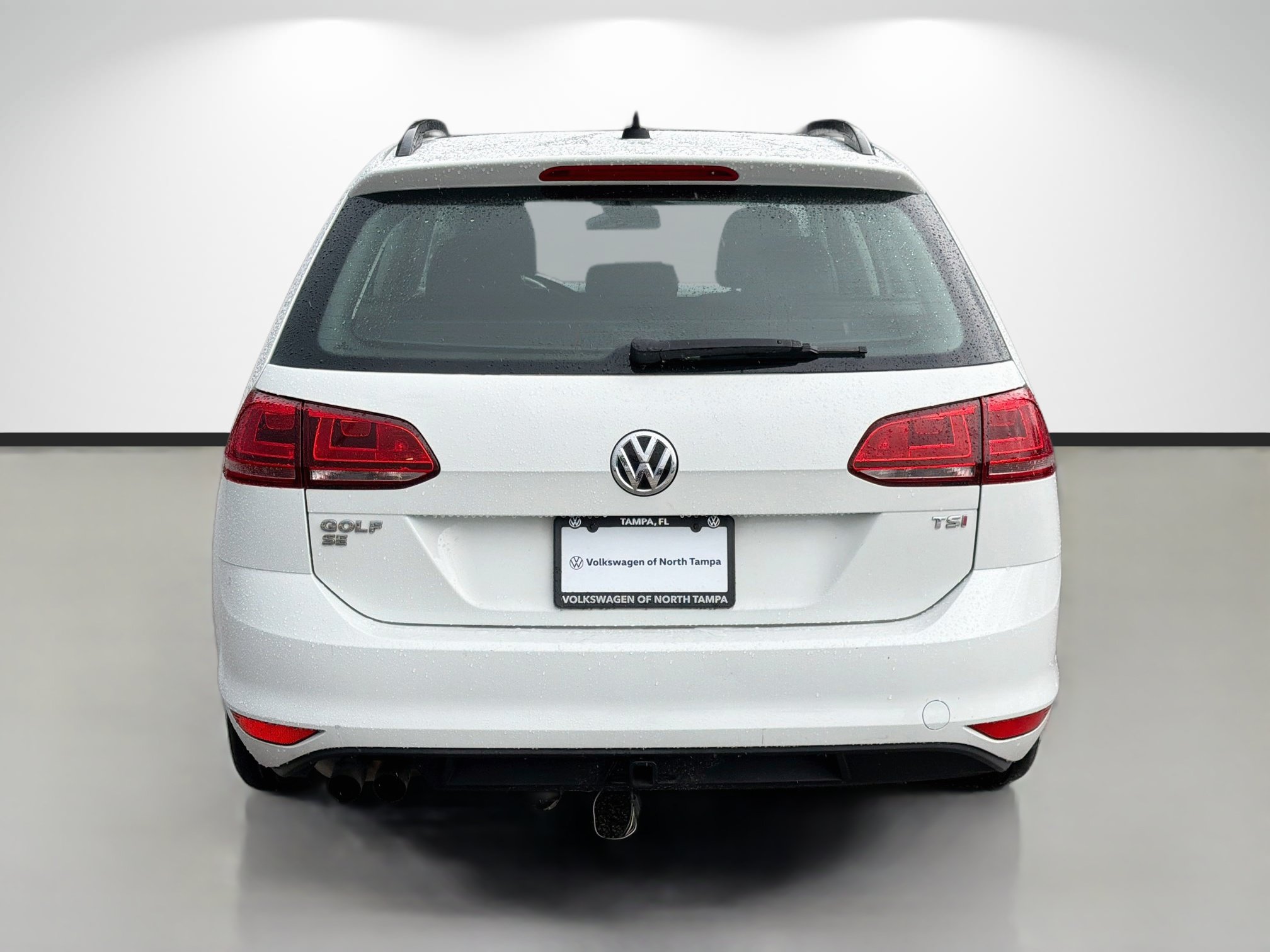 Used 2017 Volkswagen Golf S FWD image 4