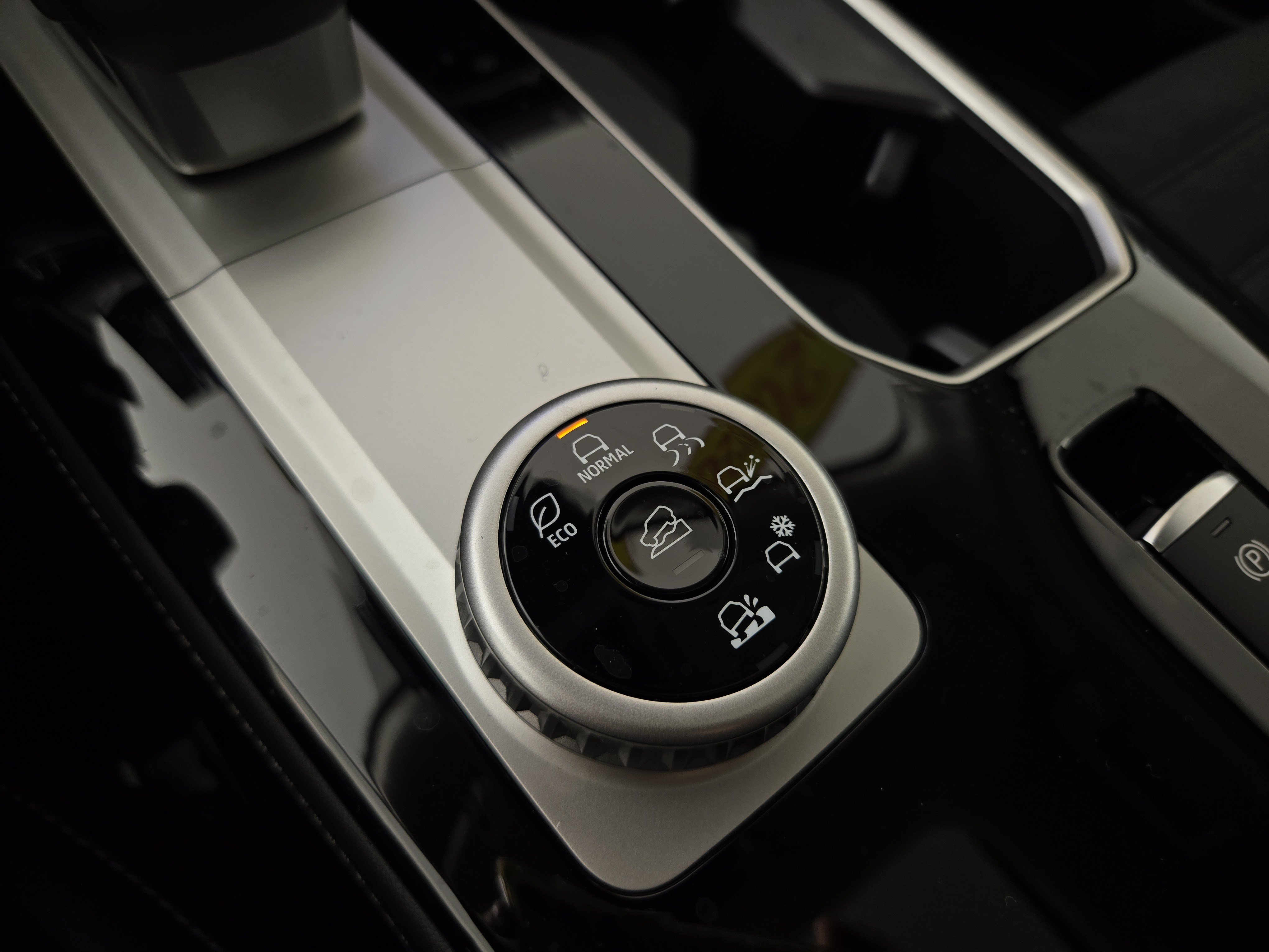 New 2026 Mitsubishi Outlander SE AWD/4WD image 29