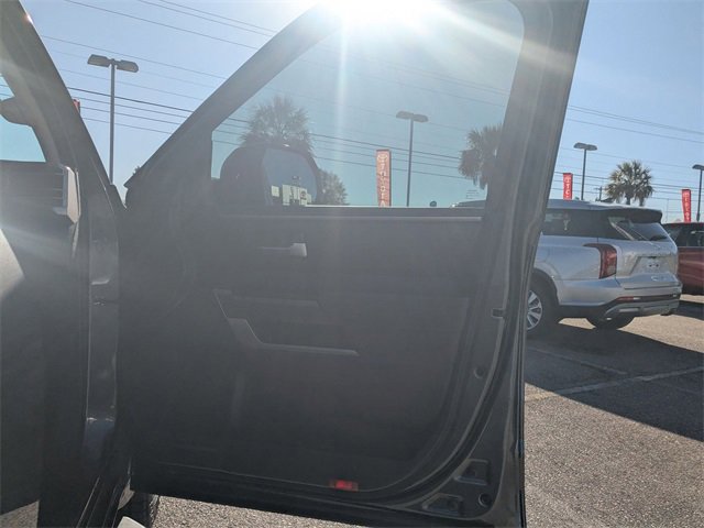 Used 2022 Toyota Tundra SR5 w/ SR5 Convenience Package image 30