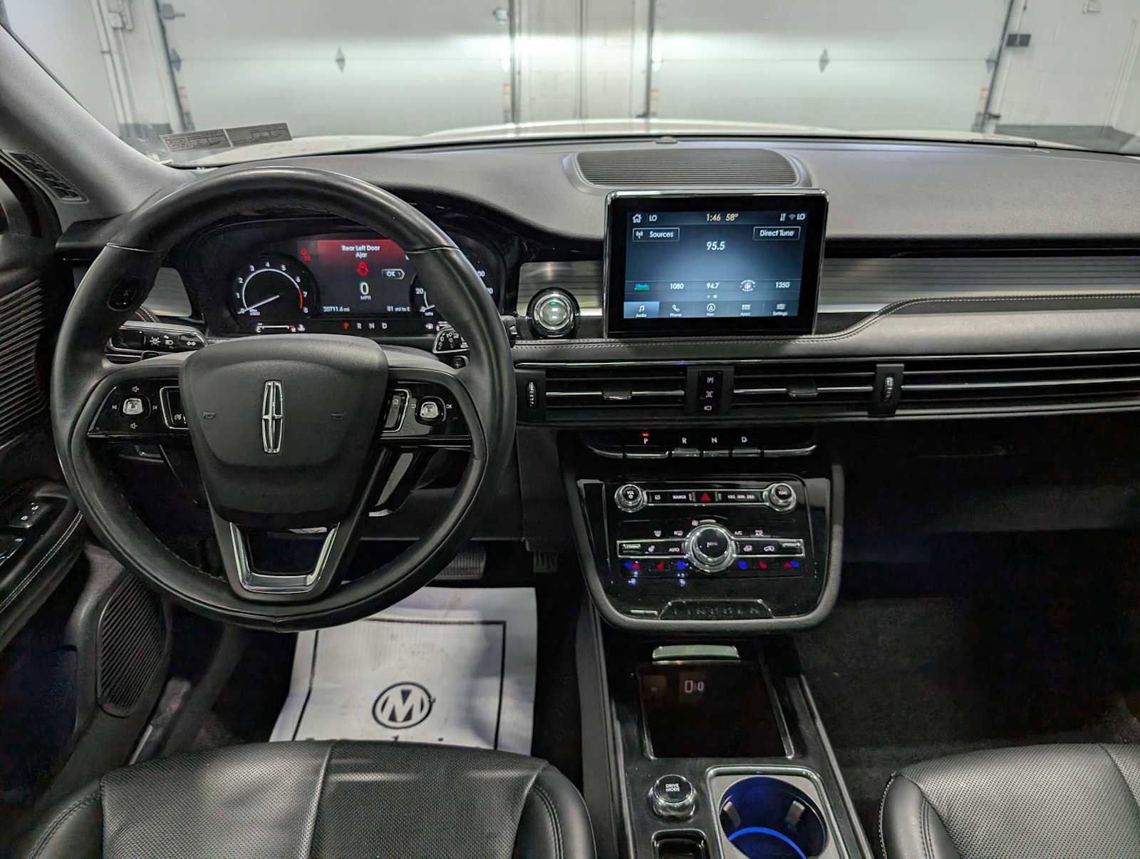 Used 2022 Lincoln Corsair AWD w/ Premium Package image 18