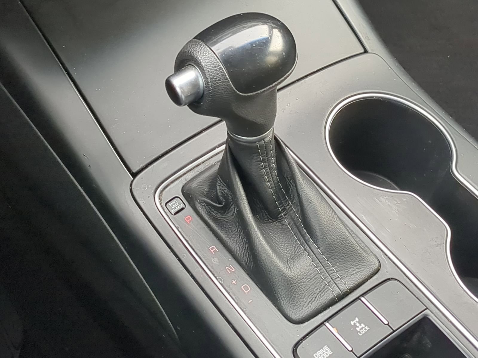 Used 2017 Kia Sorento LX image 30