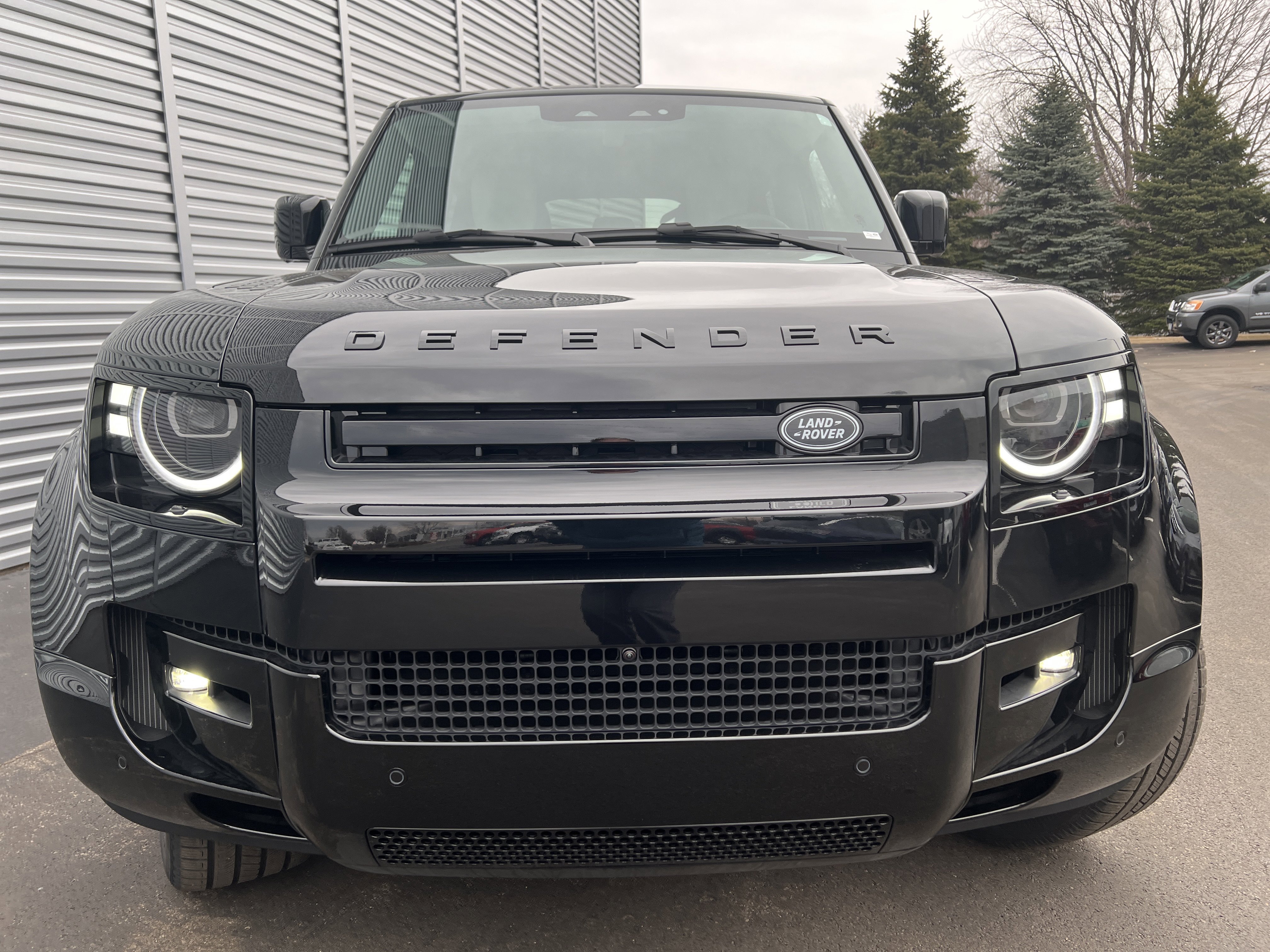 New 2026 Land Rover Defender 110 X-Dynamic SE AWD/4WD image 4