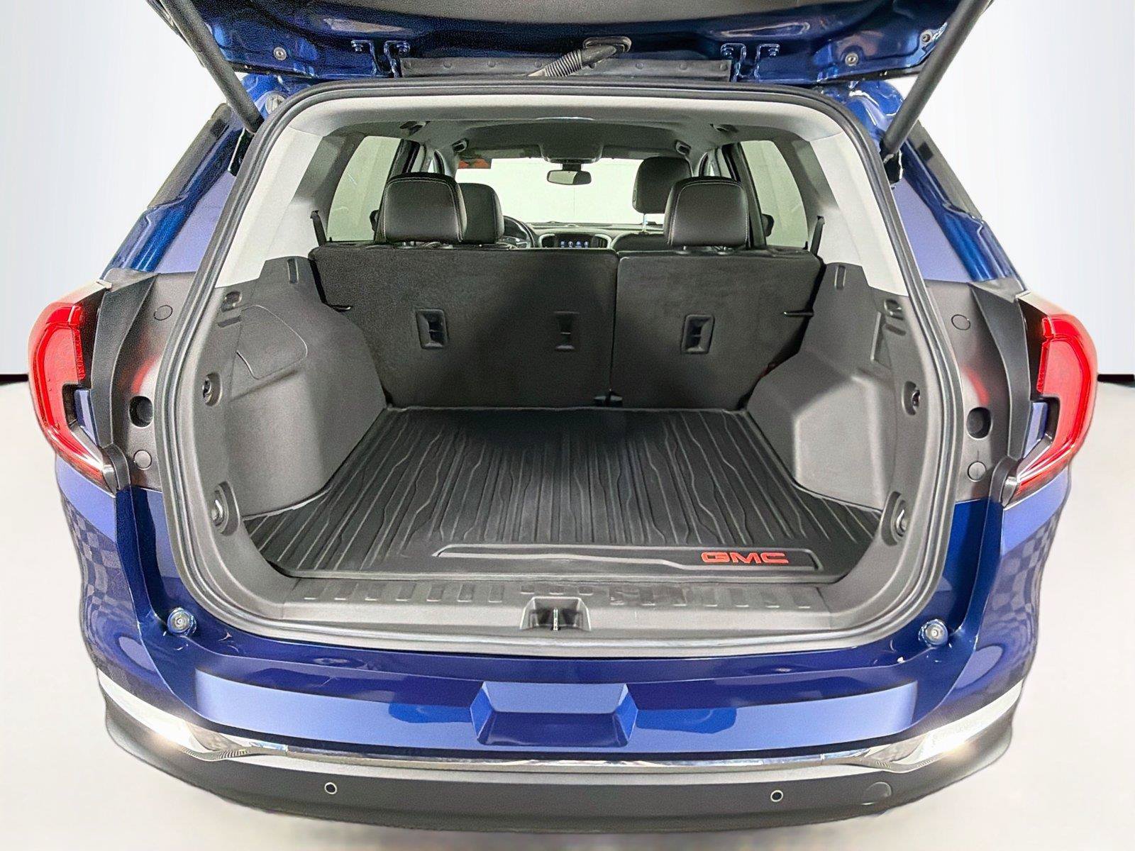 Used 2022 GMC Terrain SLT AWD/4WD image 14