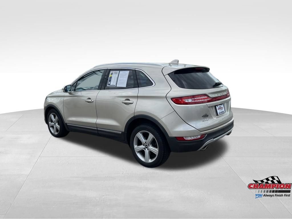 Used 2017 Lincoln MKC Premiere FWD image 3
