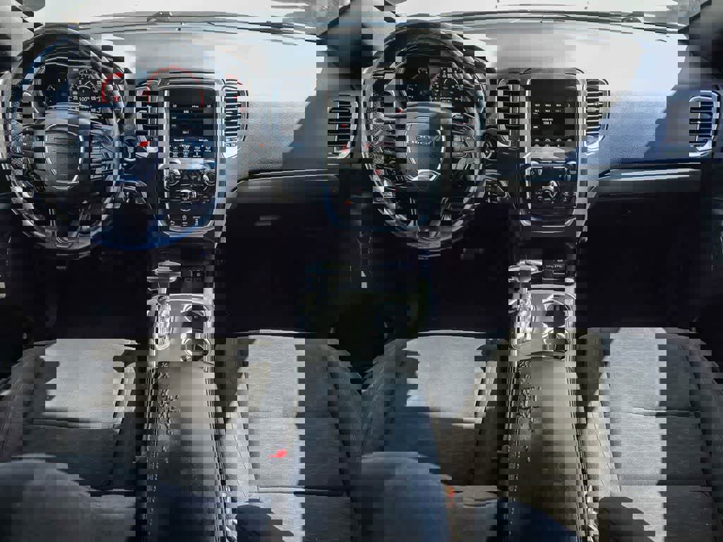 Used 2019 Dodge Durango SXT image 11