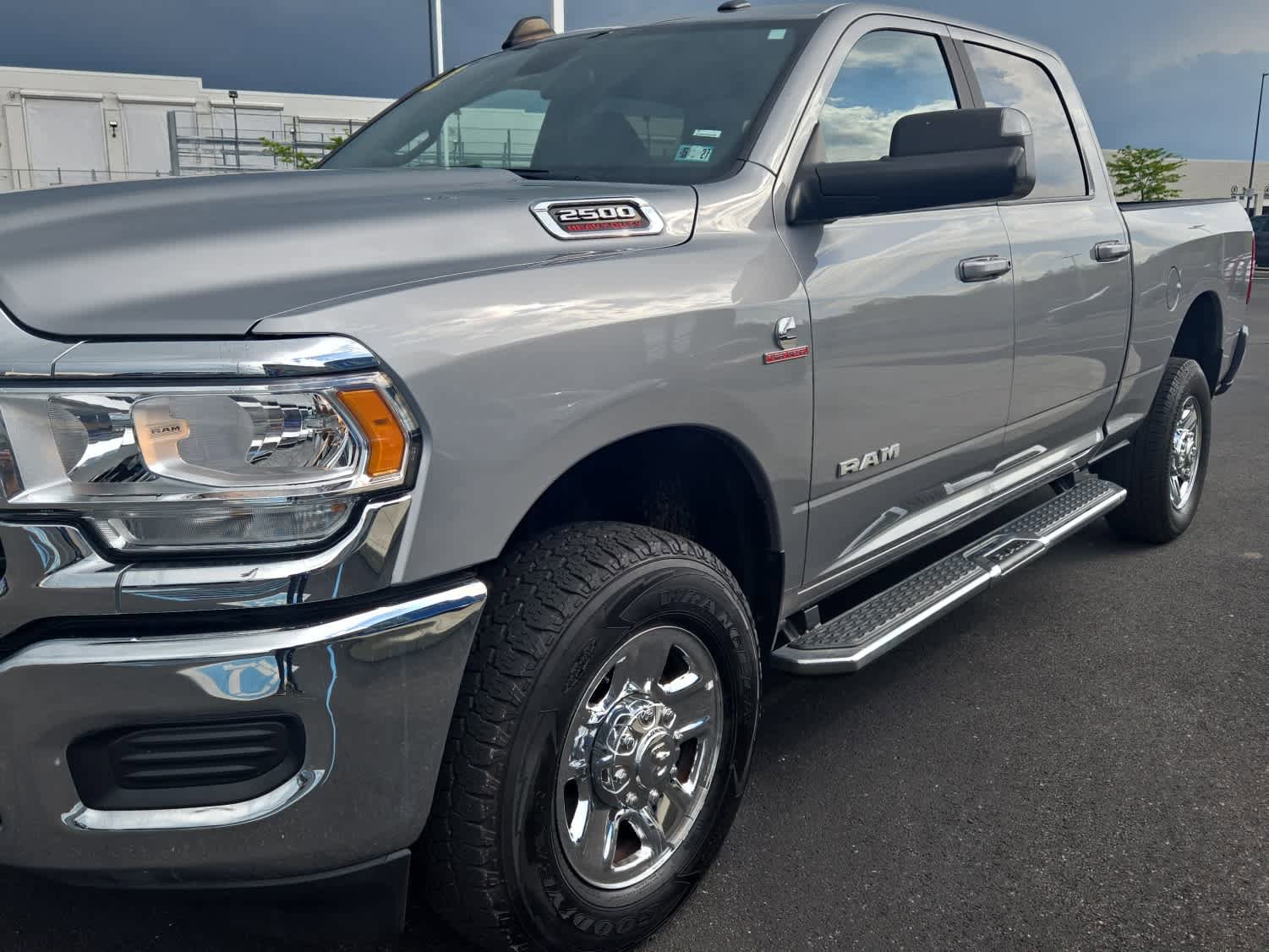 Used 2022 RAM 2500 Big Horn AWD/4WD image 4