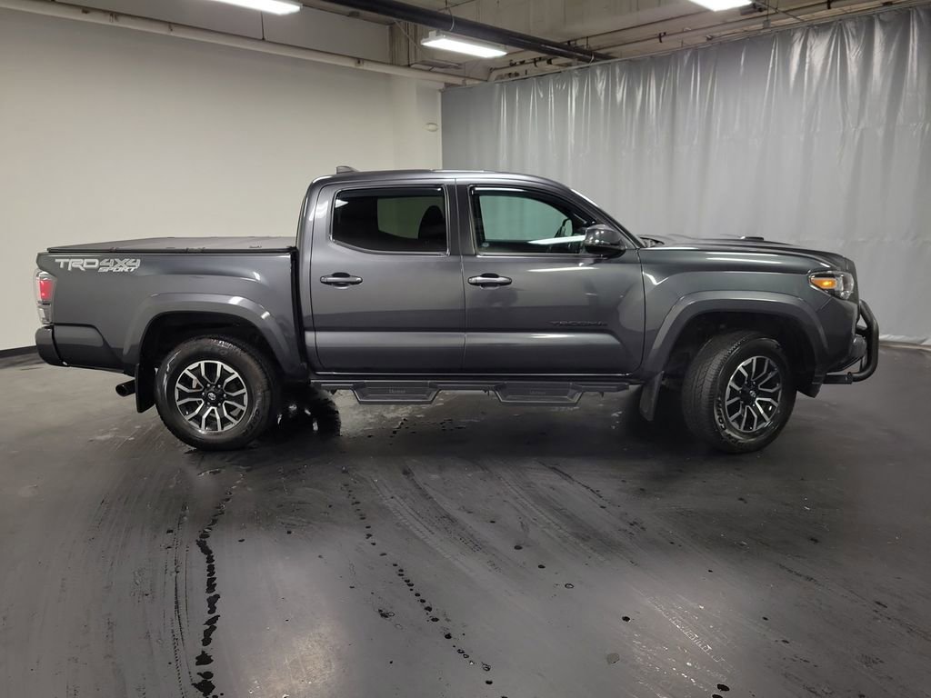 Used 2022 Toyota Tacoma TRD Sport AWD/4WD image 9