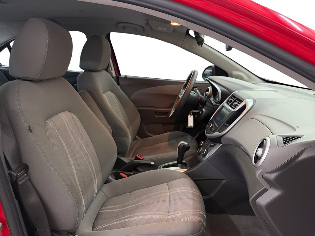 Used 2017 Chevrolet Sonic LT FWD image 17