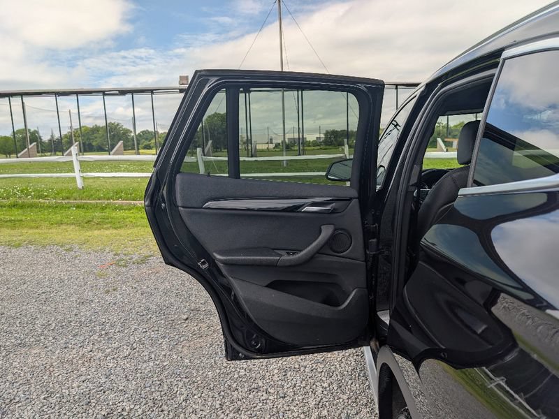 Used 2019 BMW X1 sDrive28i FWD image 11