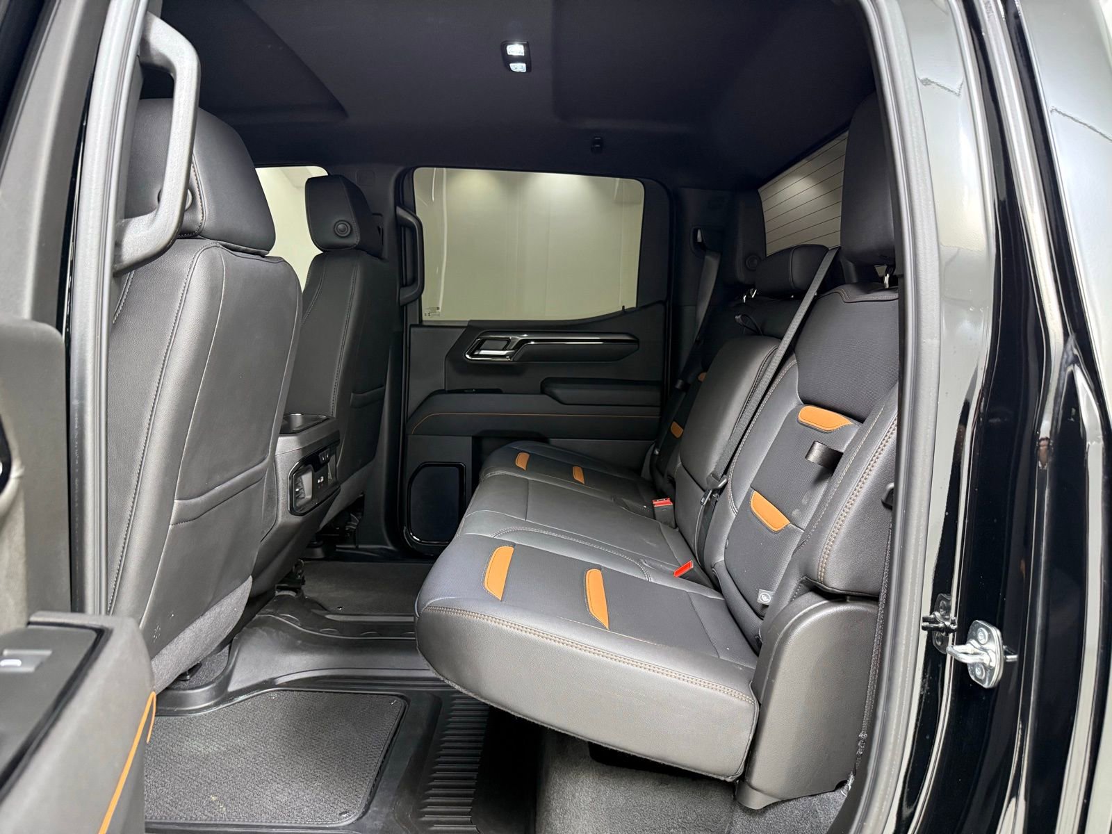 Used 2025 GMC Sierra 1500 AT4 image 18