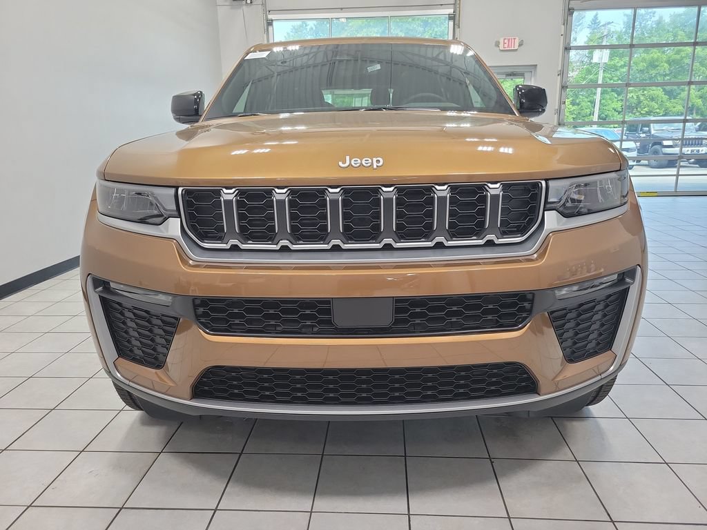 New 2026 Jeep Grand Cherokee L Limited AWD/4WD image 2