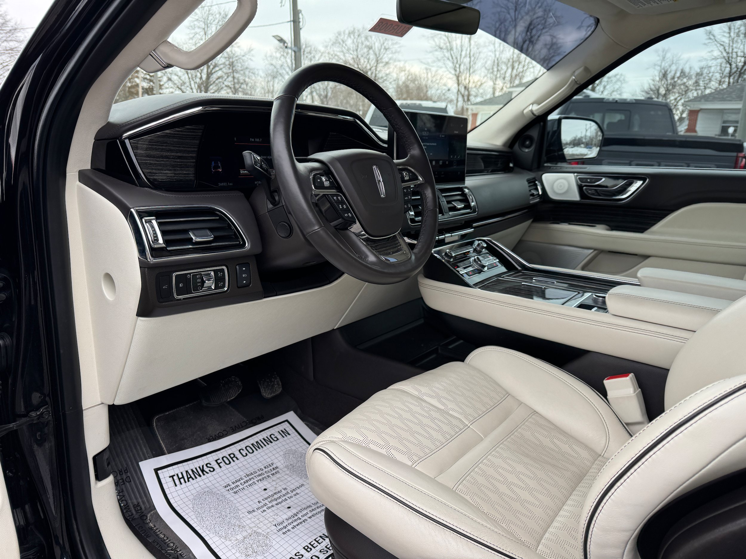 Used 2023 Lincoln Navigator L Black Label AWD/4WD image 11