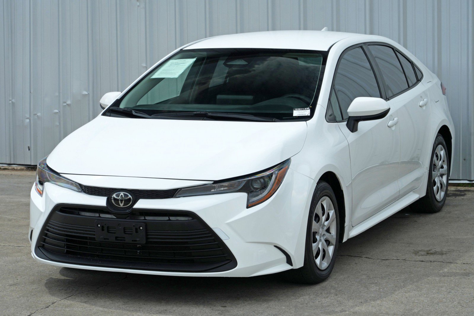 Used 2024 Toyota Corolla LE image 43