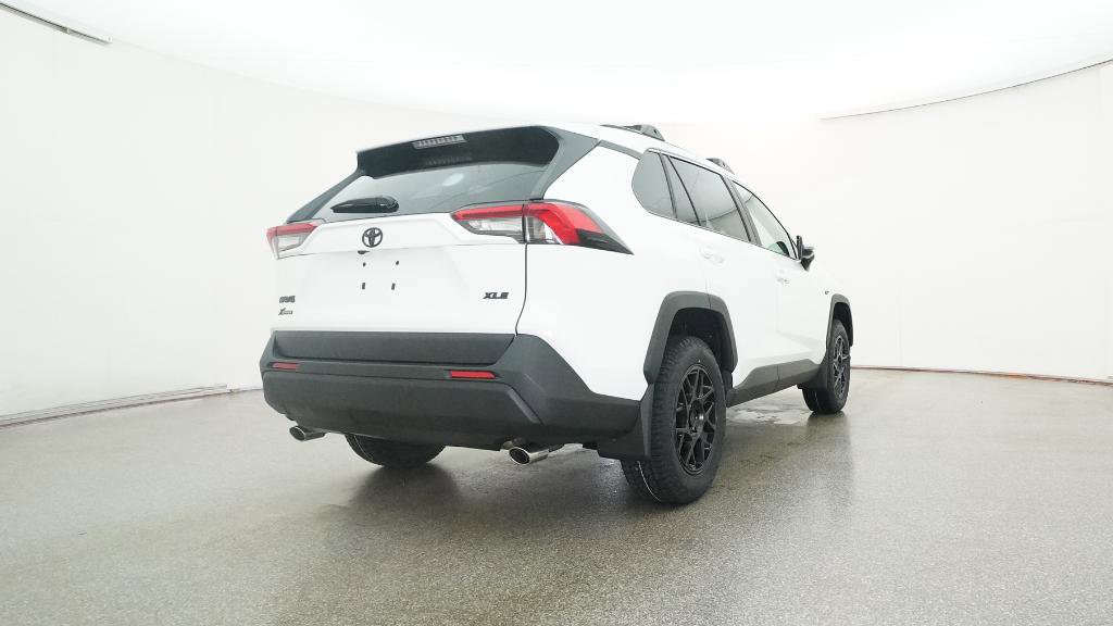 New 2025 Toyota RAV4 XLE image 4