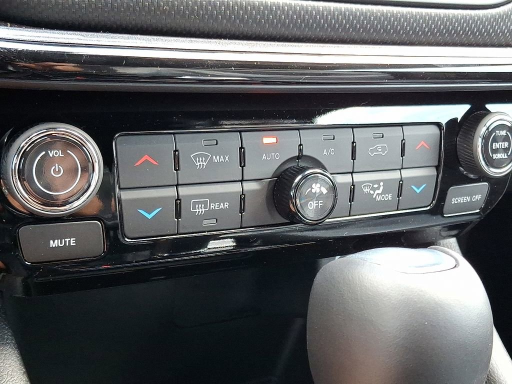 New 2025 Jeep Compass Limited w/ Sun & Sound Group image 12