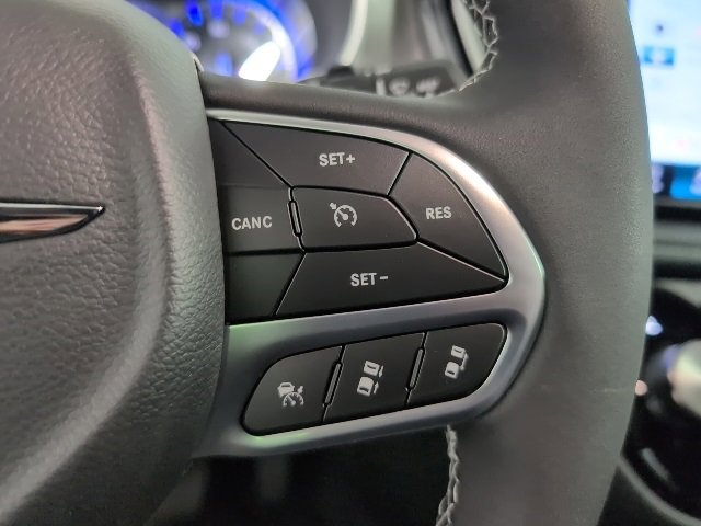 New 2026 Chrysler Pacifica Select image 16