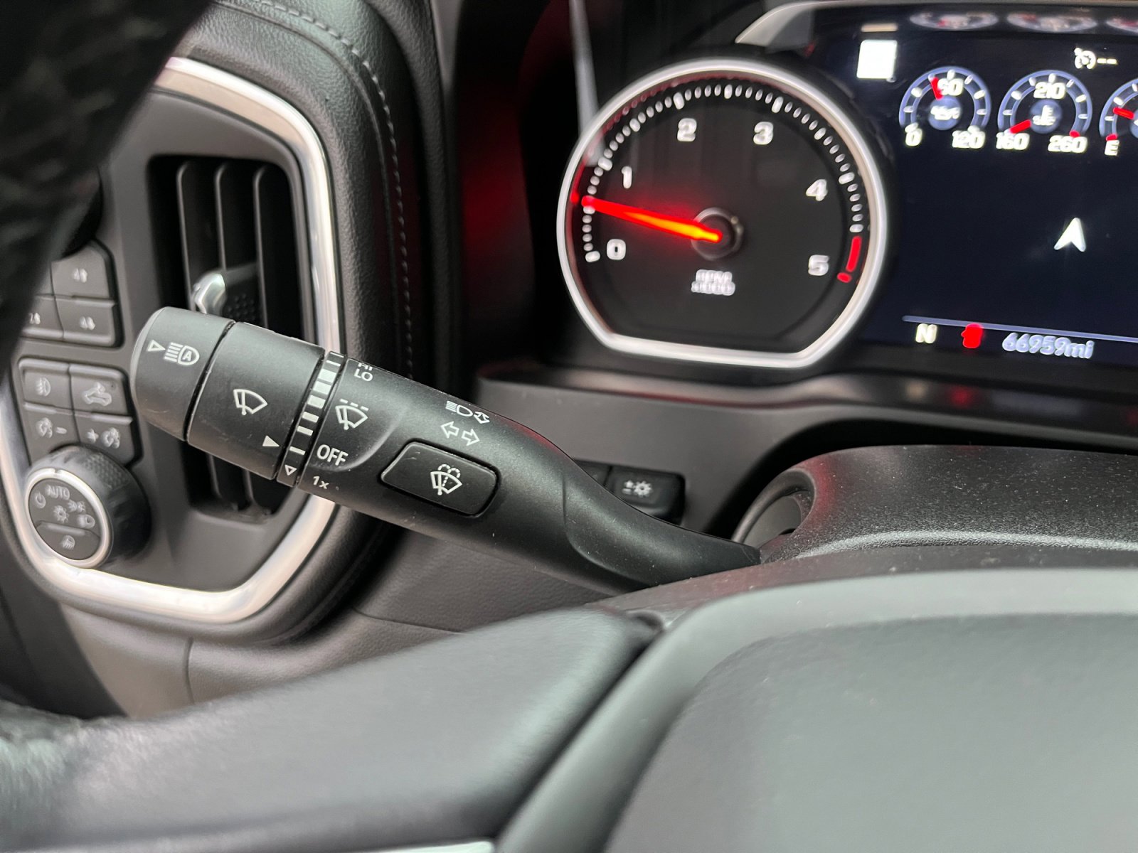 Used 2021 Chevrolet Silverado 2500 LTZ image 12