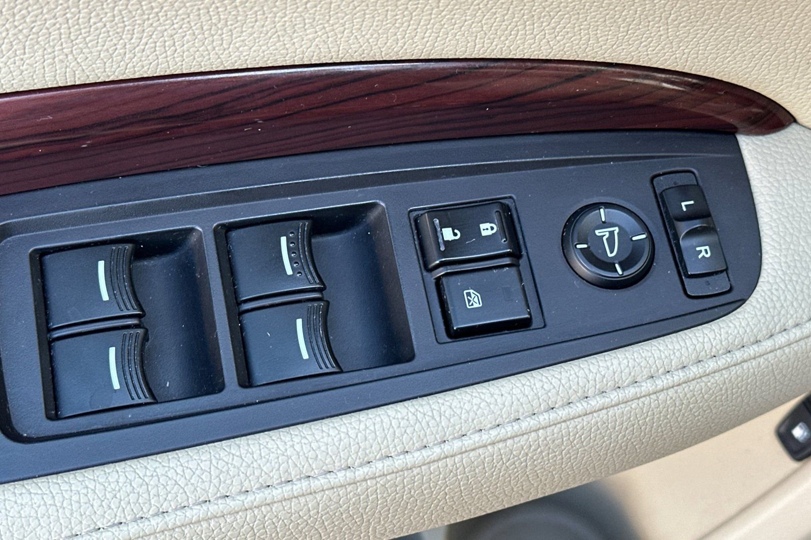 Used 2014 Acura MDX SH-AWD w/ Technology Package image 15