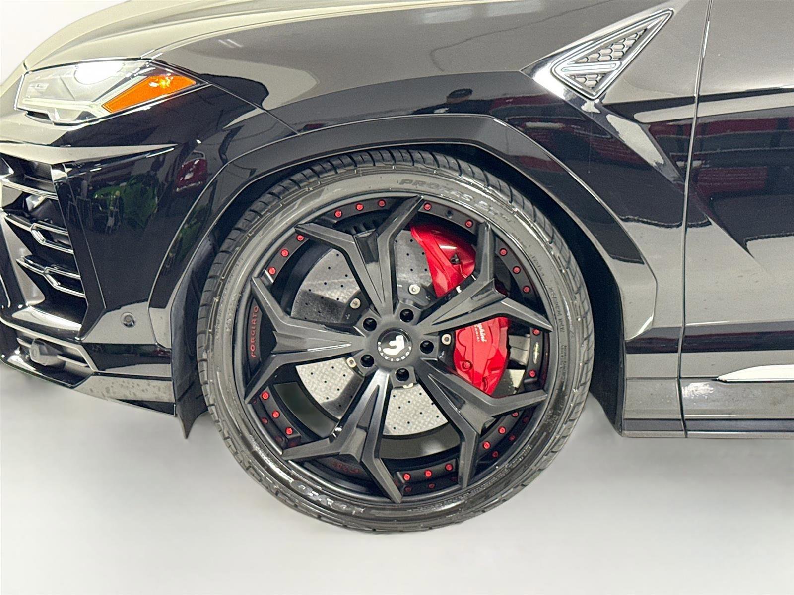 Used 2020 Lamborghini Urus AWD/4WD image 40