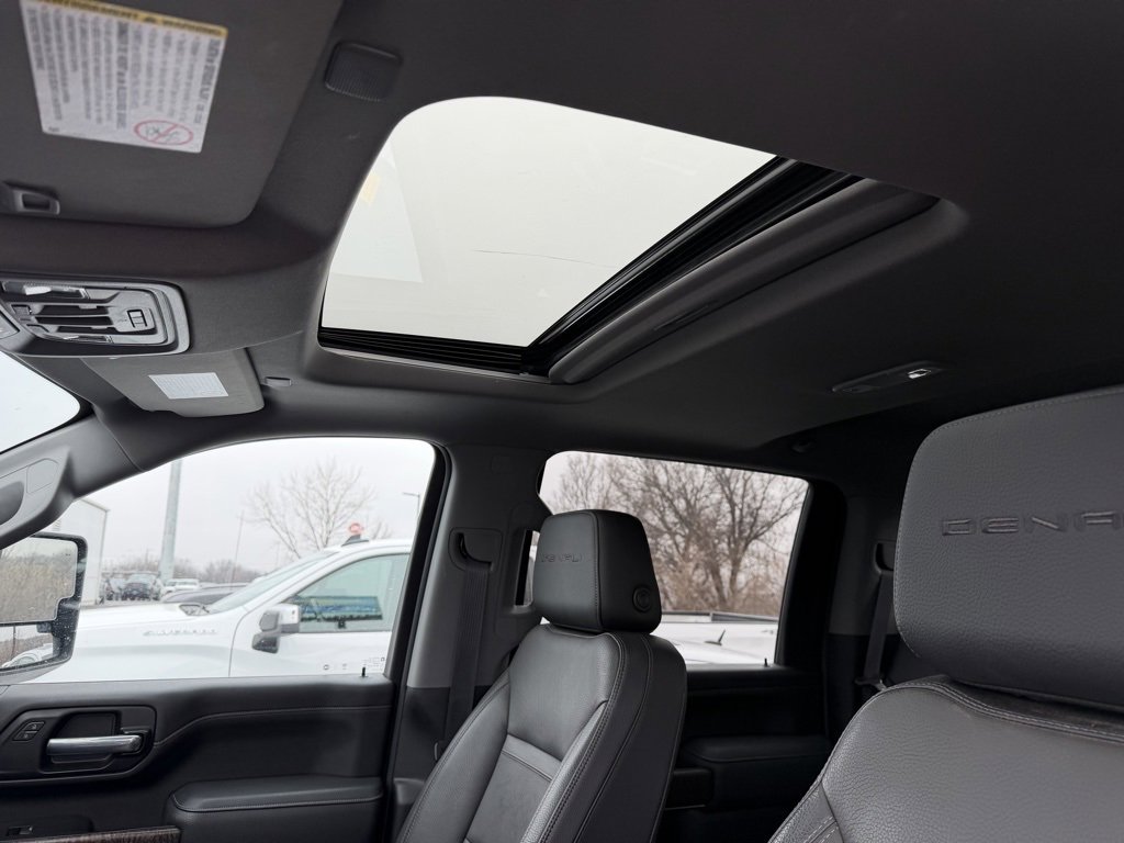 Used 2021 GMC Sierra 2500 Denali w/ Denali Ultimate Package image 13