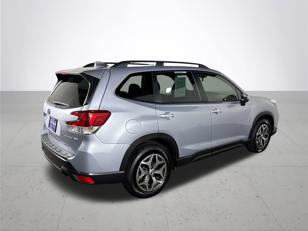 Used 2020 Subaru Forester Premium AWD/4WD image 6