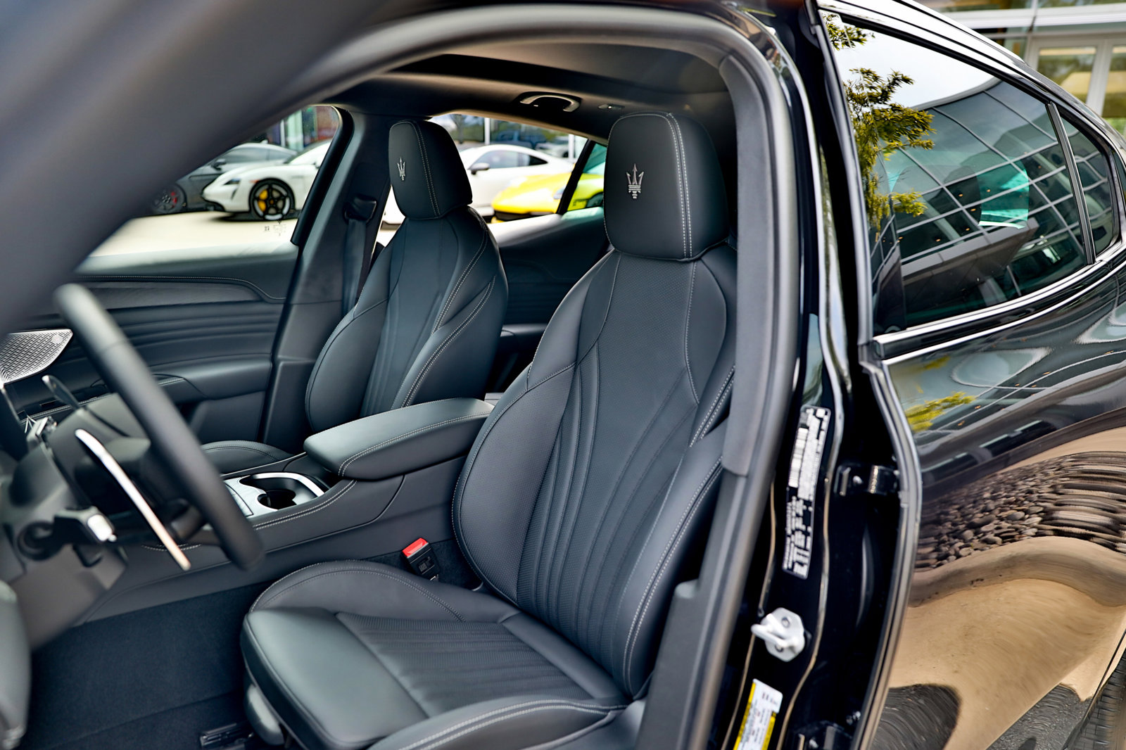 New 2024 Maserati Grecale GT image 18